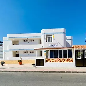 https://apartamentos-sandra.in-canary-islands.com