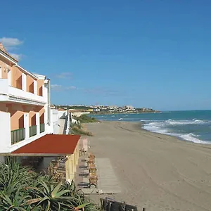 https://apartamentos-la-dorada.es-andalucia.com
