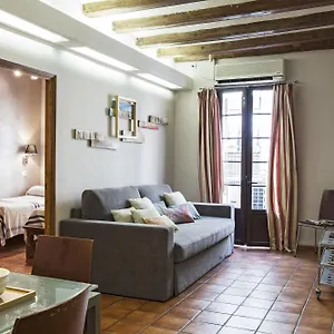 Apartment Ainb Ramblas-guardia, Barcelona